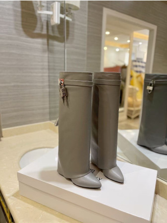 UA Givenchy Shark Lock boots in leather