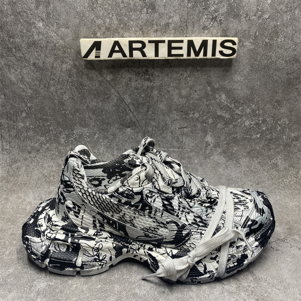 UA Balenciga 3XL Graffiti Sneaker