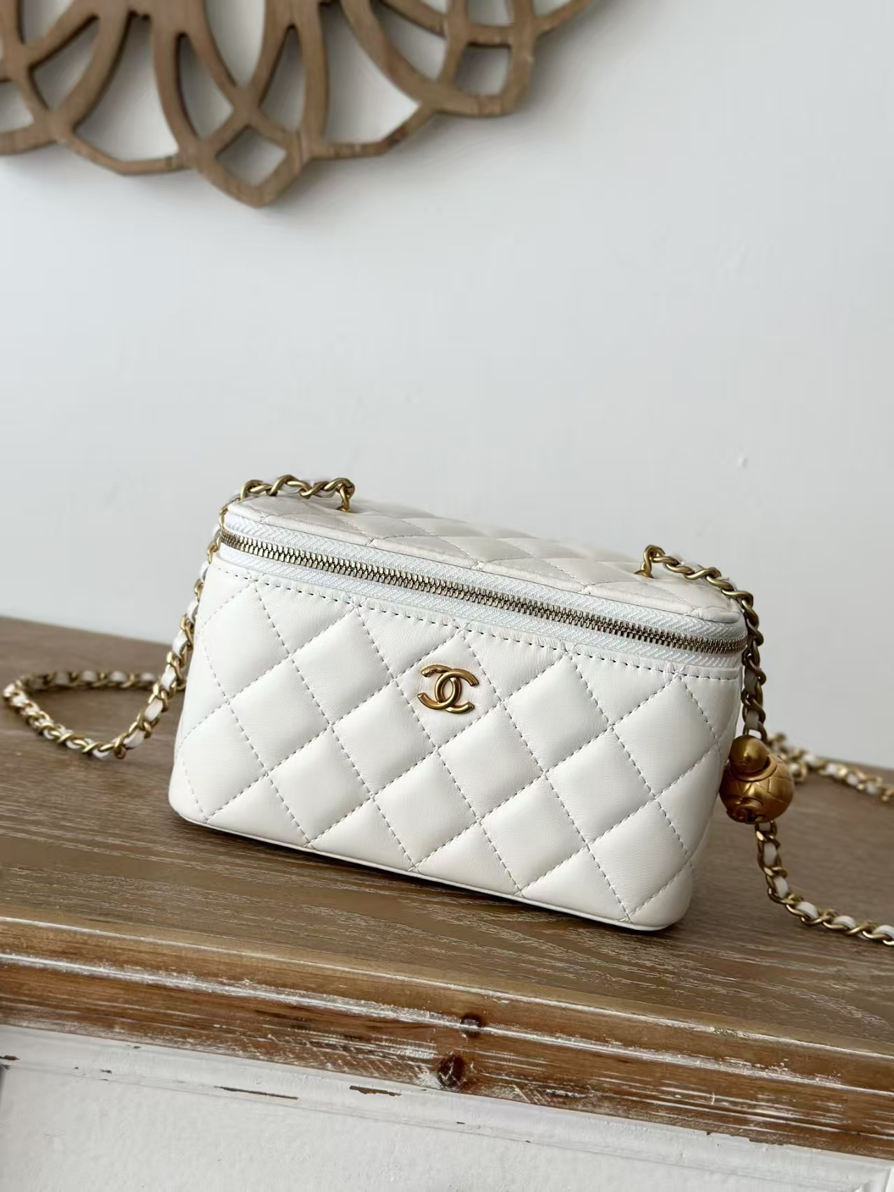 Ch*el clutch with chain 9.5x 17x 8cm