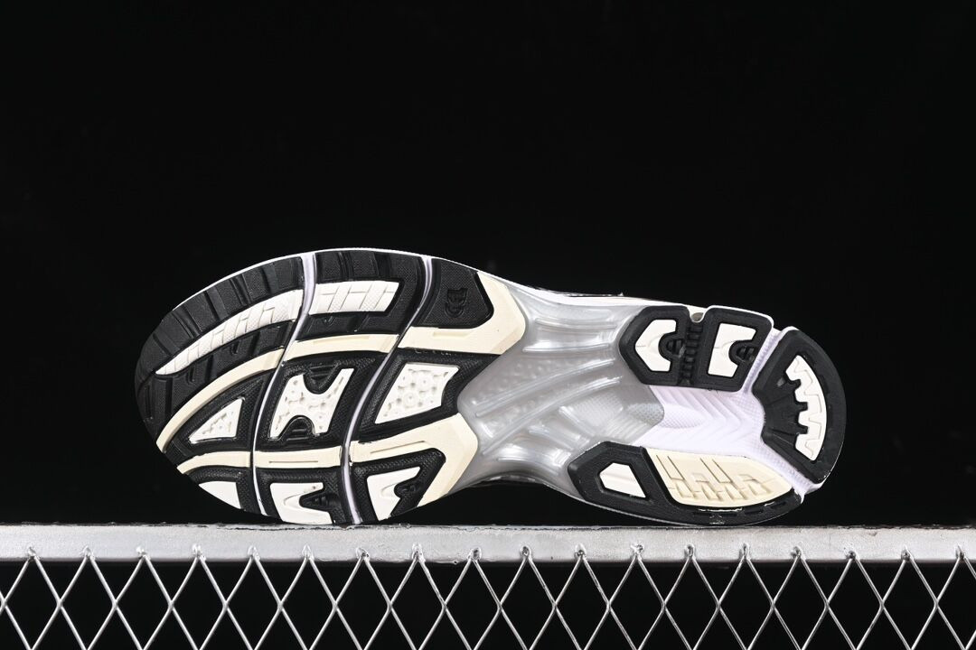 ua As*ic*s gel-kayano 14 cream black metallic plum