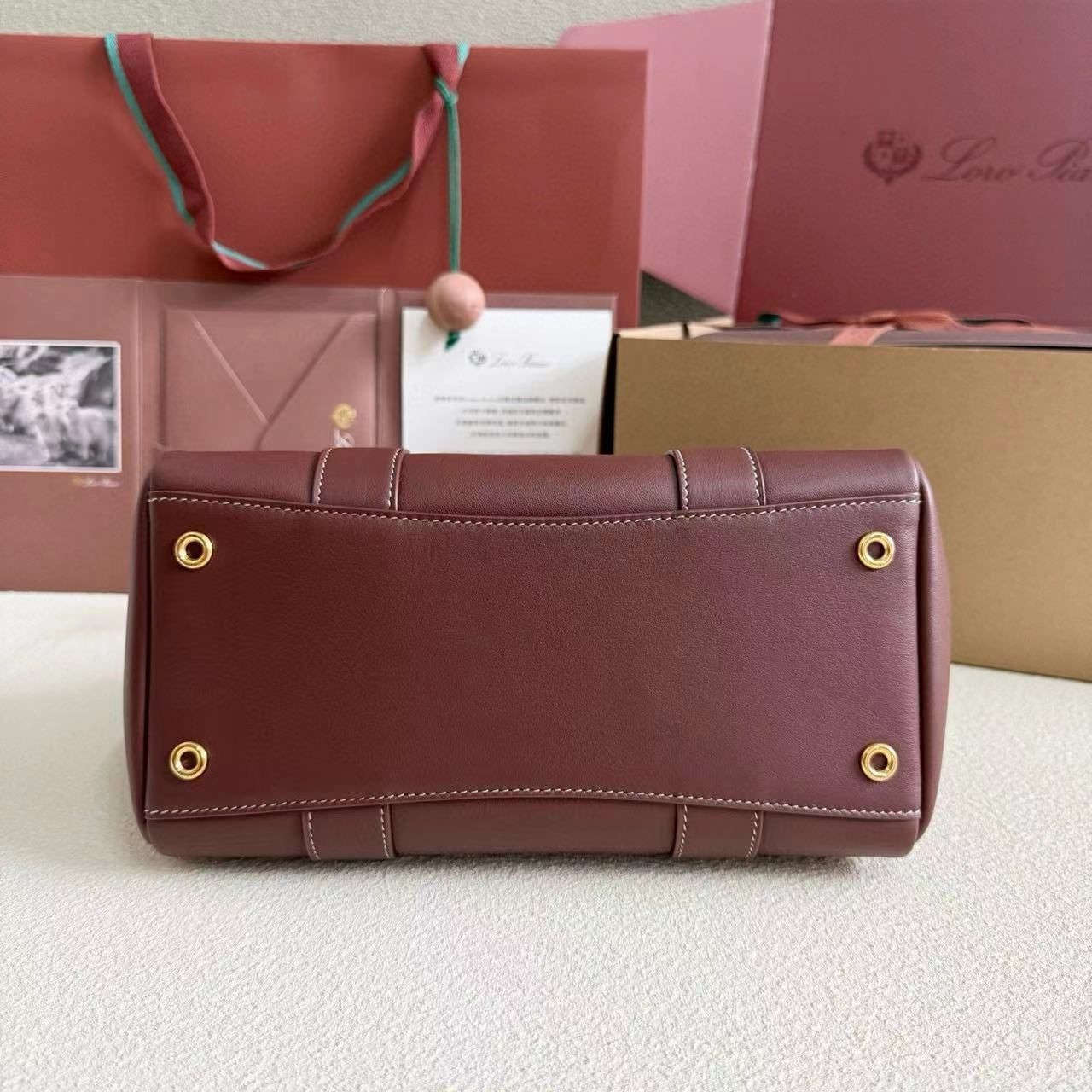 L**o p*ana loom bag l25 smooth calfskin 25x18x12.5cm