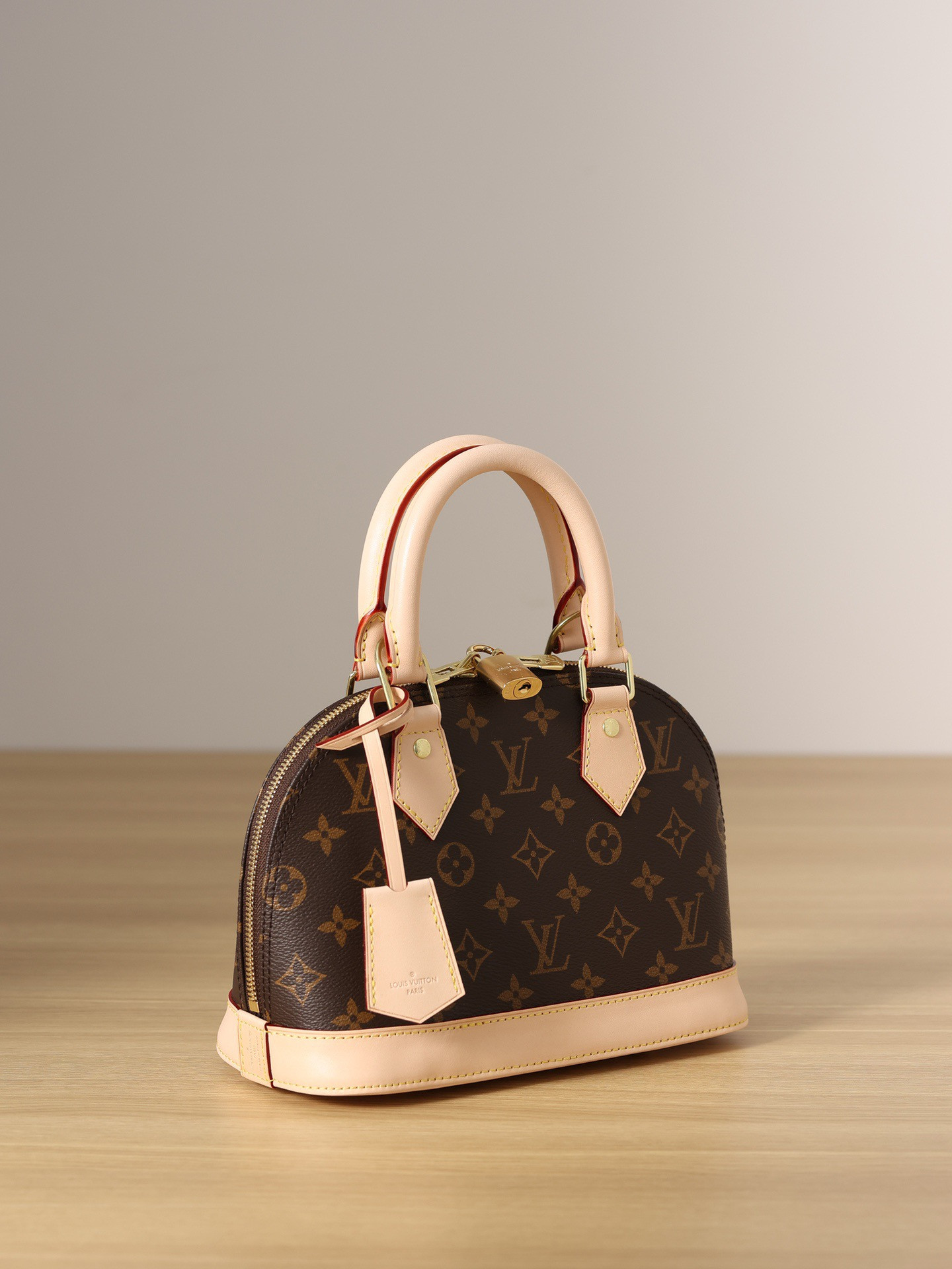 LV Alma bb M46990 25×19×12cm