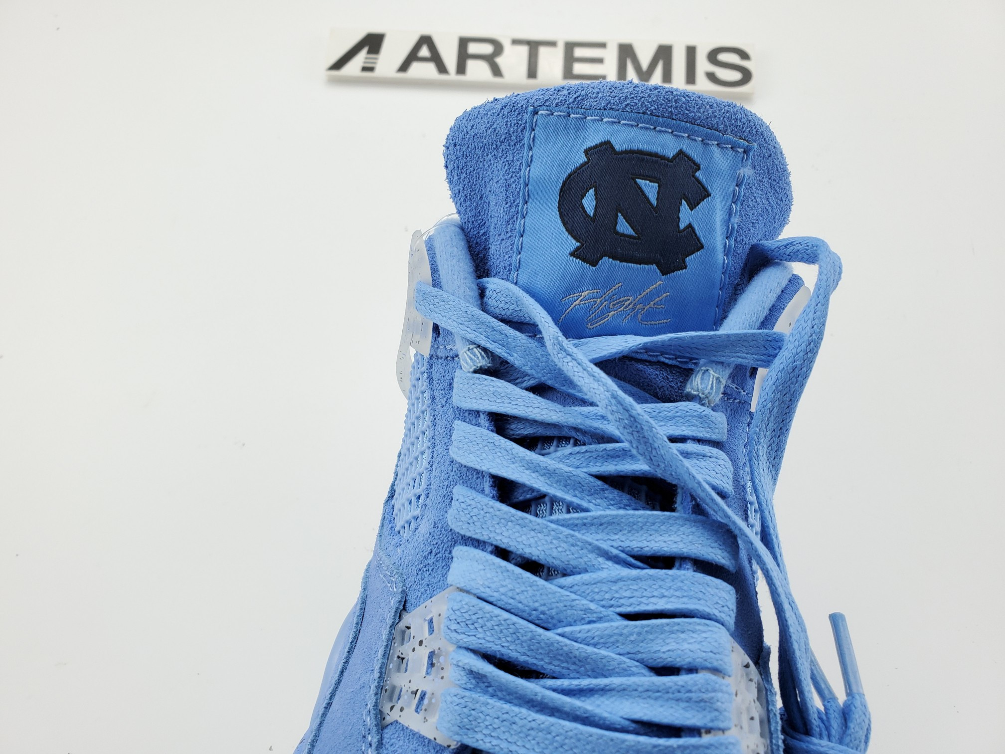 Air Jordan 4 Retro UNC 2019 PE Sky Blue