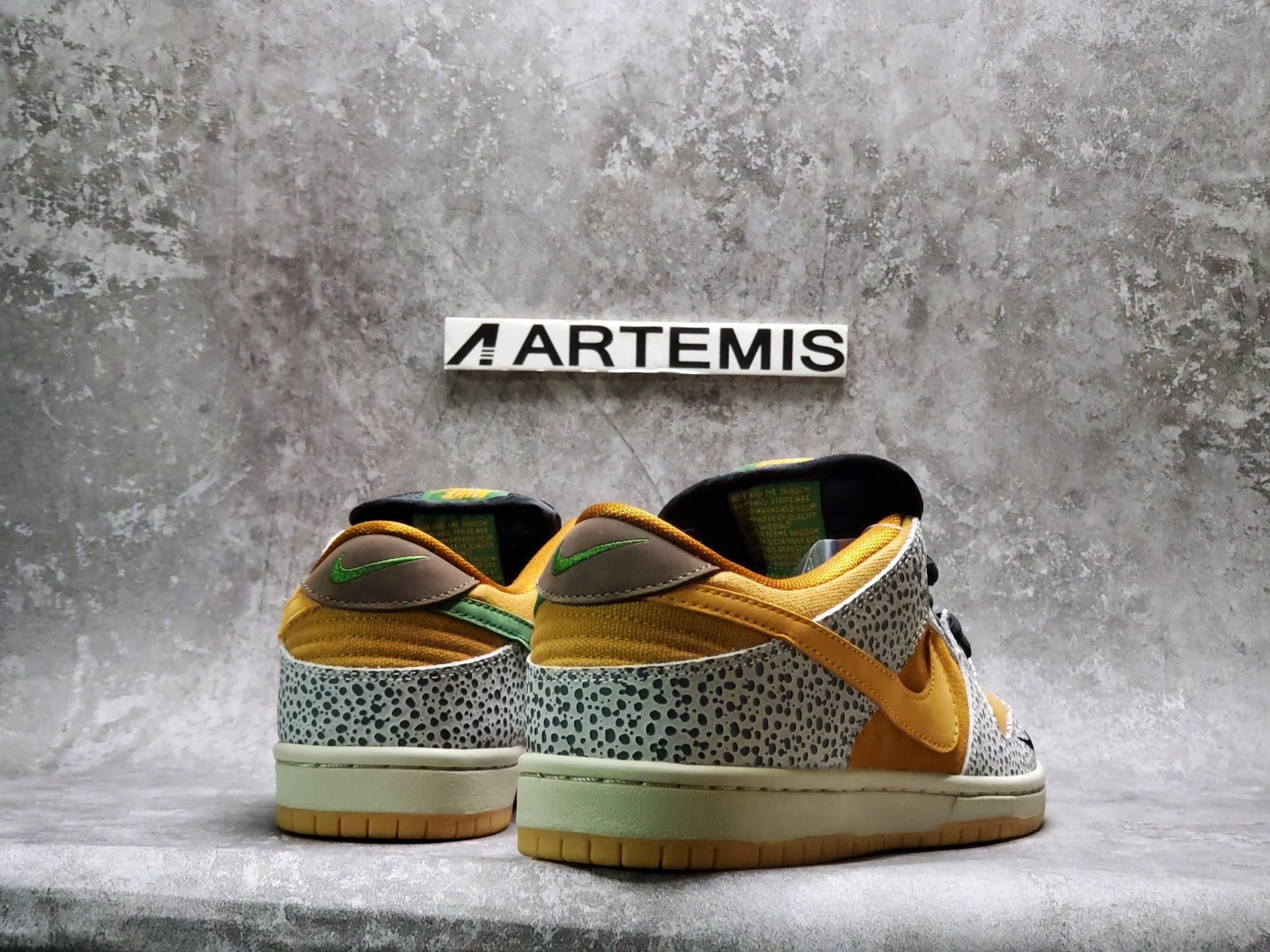 Nike SB Dunk Low Safari