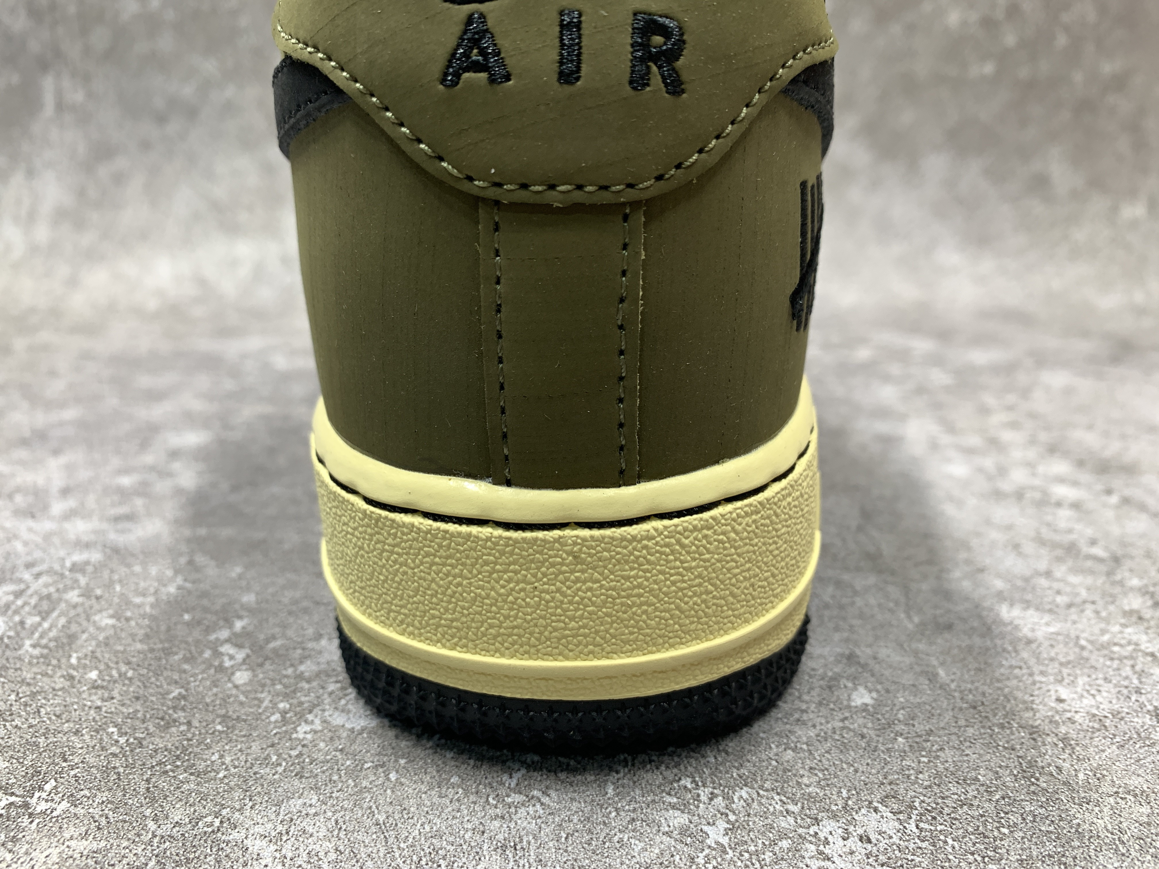 Nike Air Force 1 Low SP UNDEFEATED Ballistic Dunk vs AF1