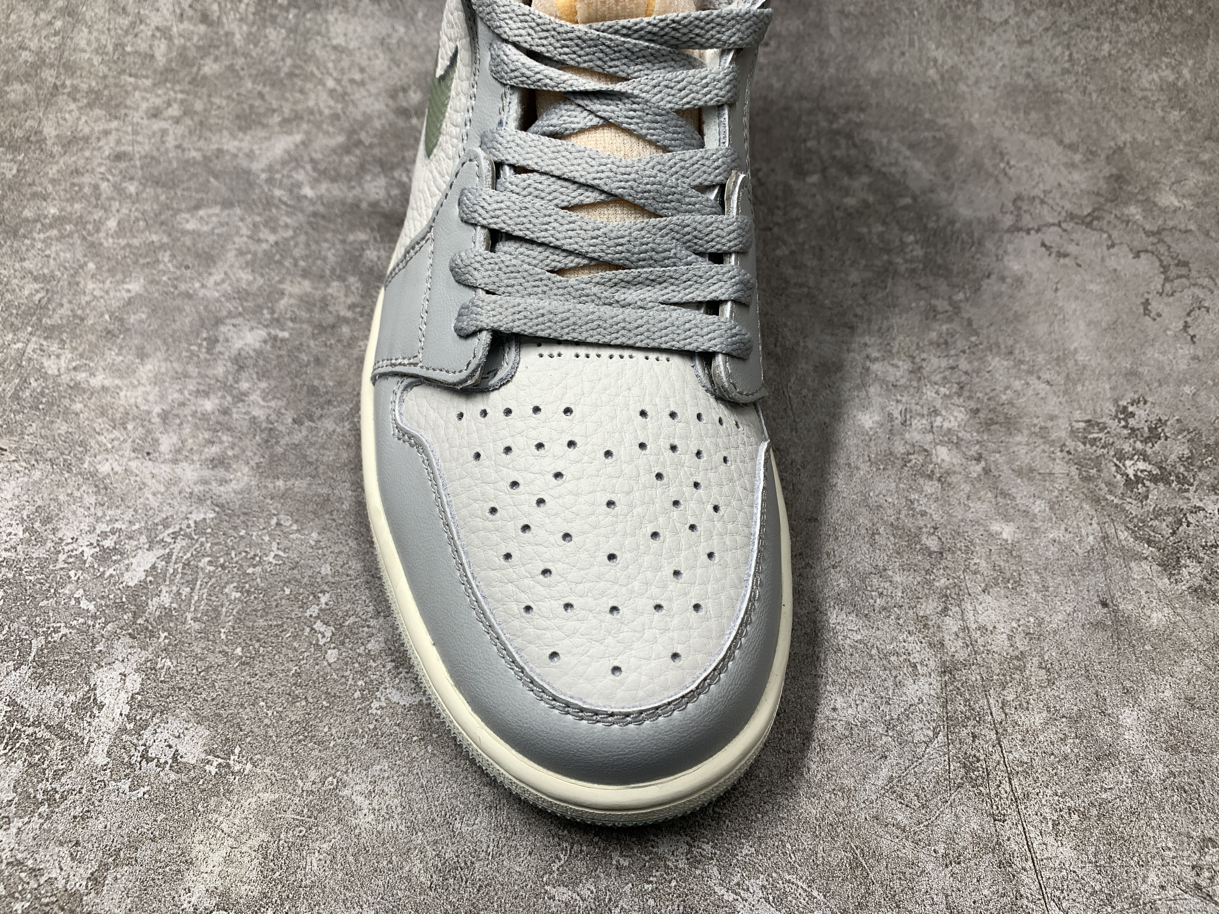 Air Jordan 1 High Zoom CMFT London