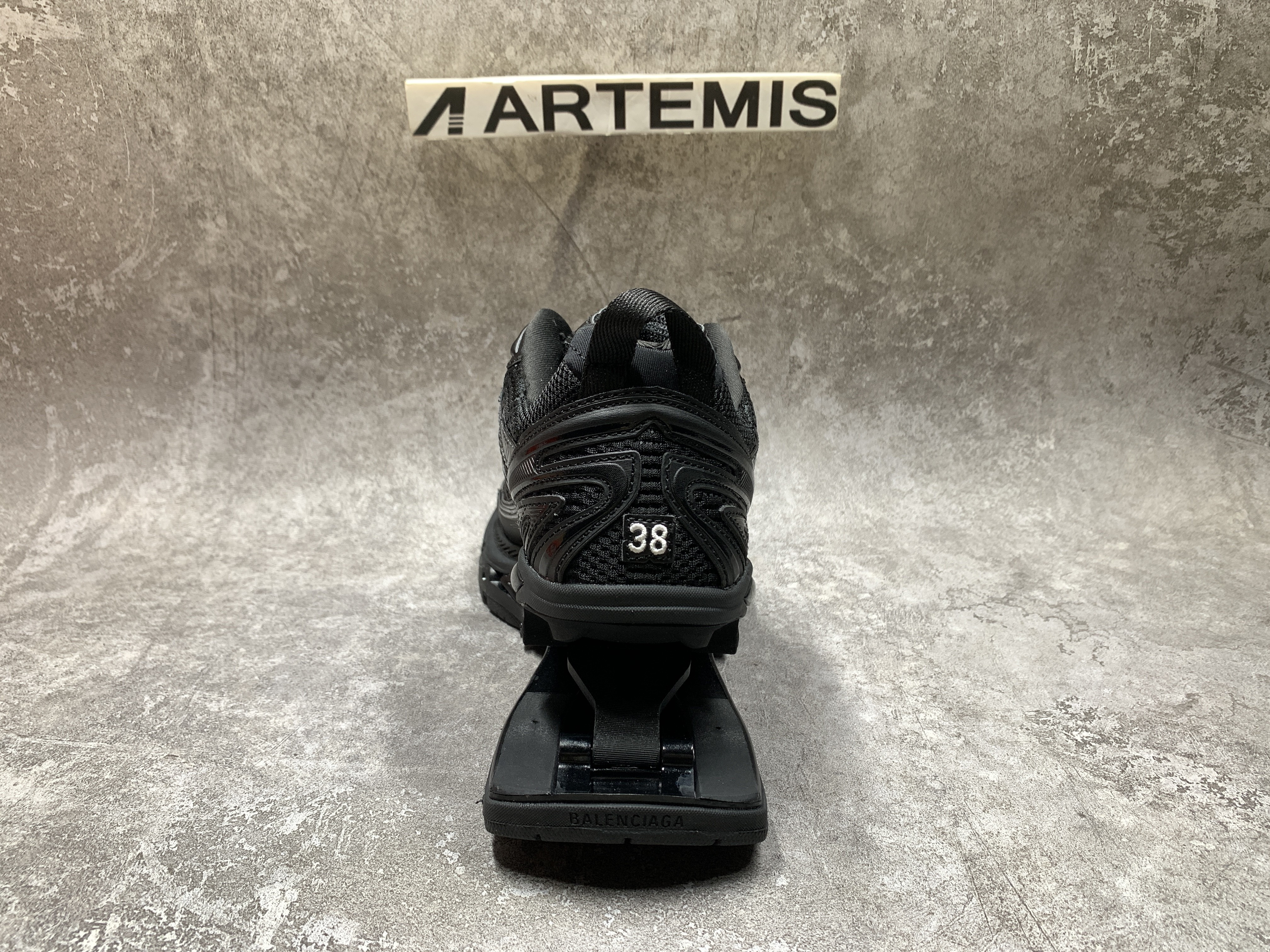 Balenciga X-Pander Black