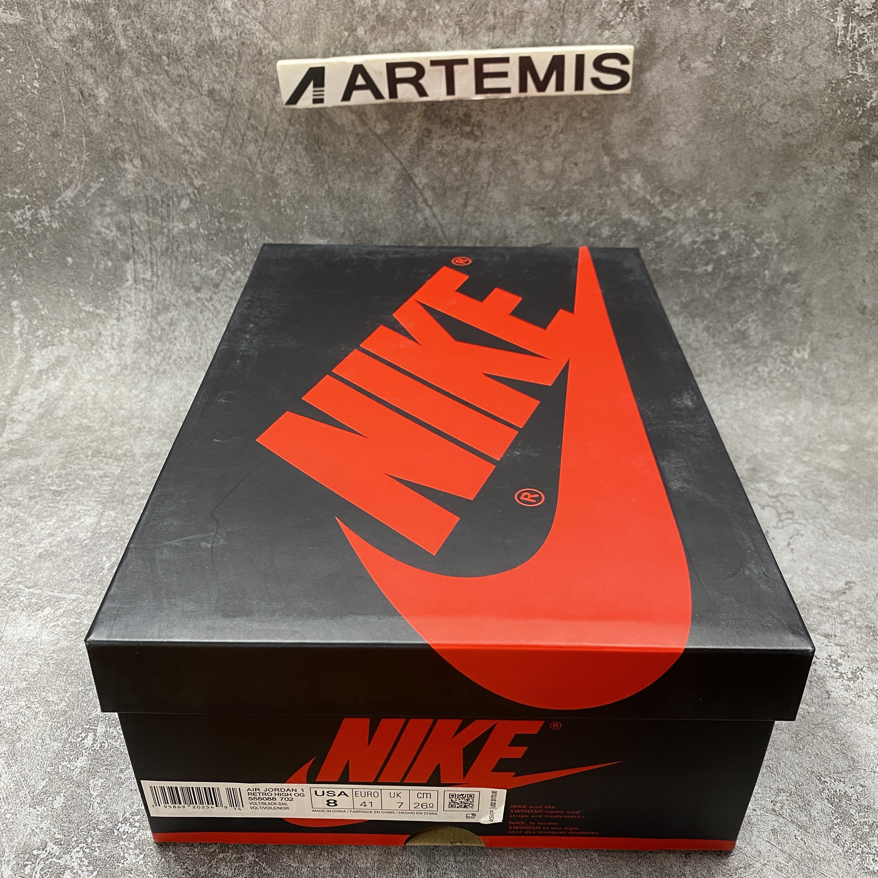 Air Jordan 1 High OG Volt