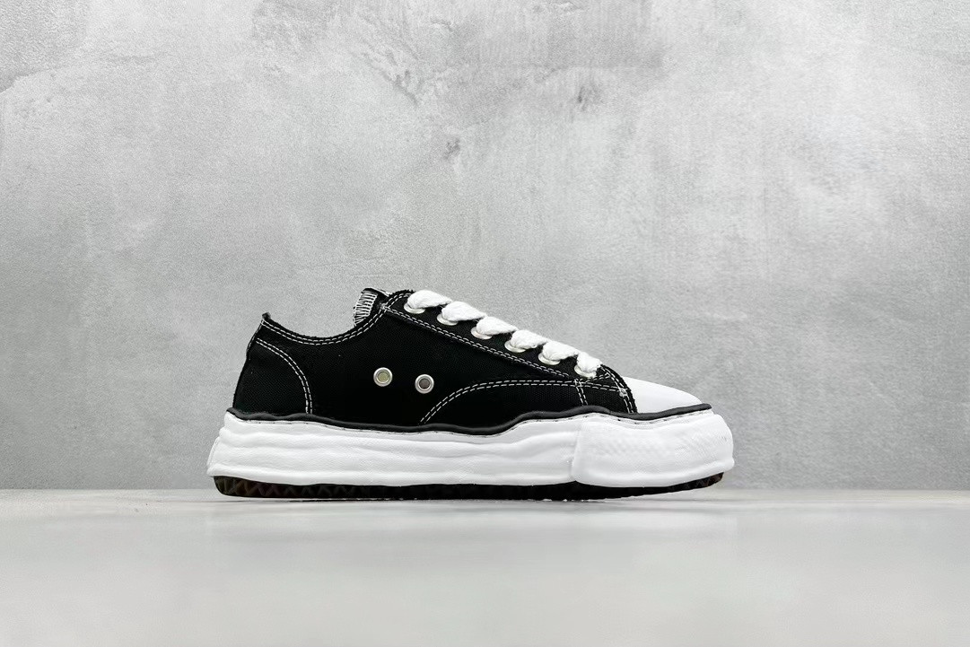 ua Ma*s*n mihara yasuhiro peterson low canvas black