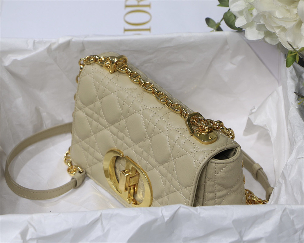 small d*or caro bag beige S*pple cannage calfskin 20 x 12 x 7 cm