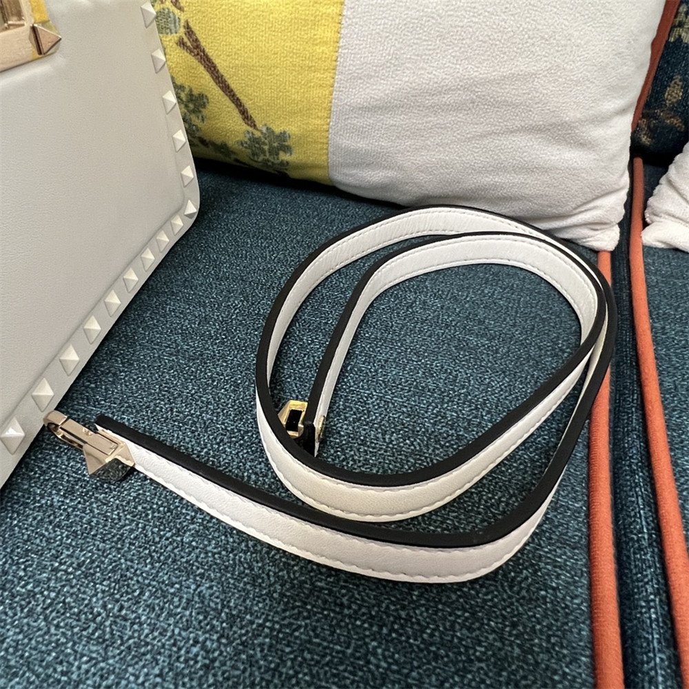 Va1e*ntin0 garavani rockstud23 small smooth calfskin shoulder bag ivory