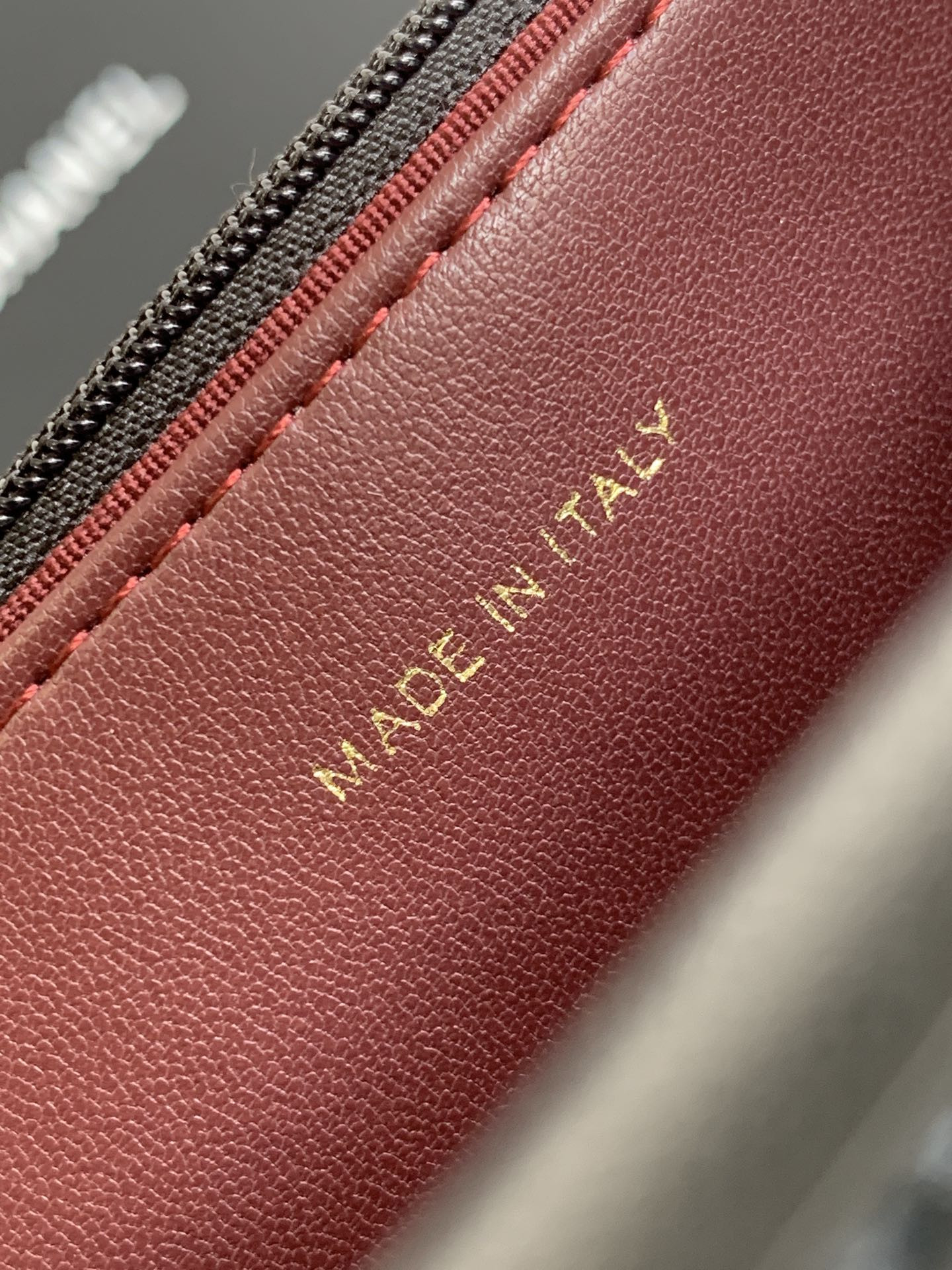 Ch*el classic wallet on chain black 4.8 × 7.5 × 1.4 in