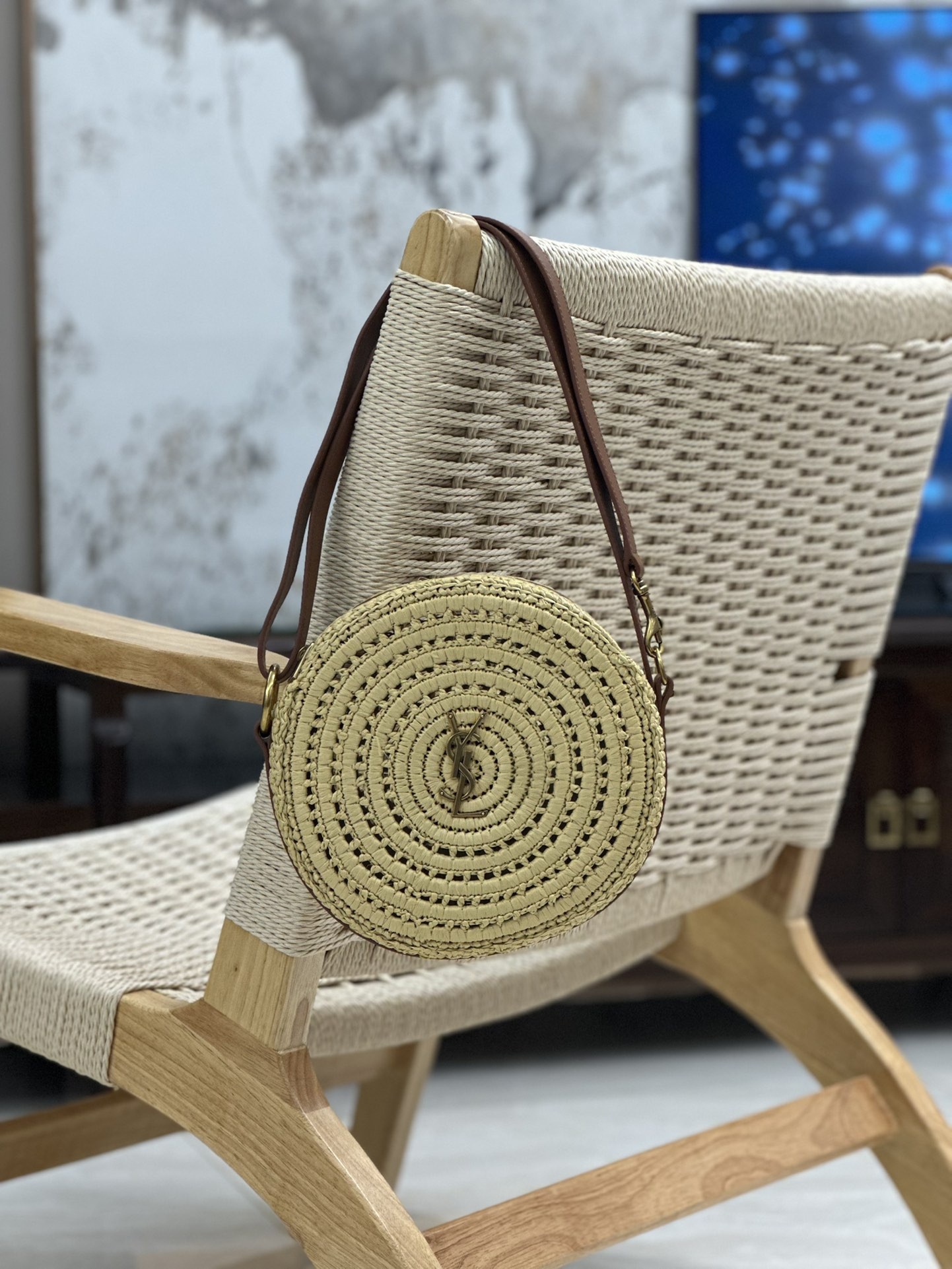 Y*L round bag in raffia and vegetable-tanned leather color natural