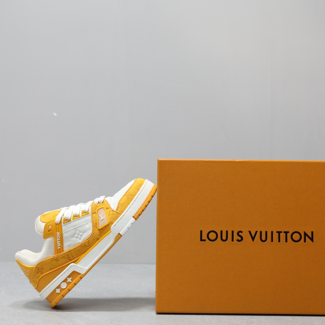 UA LV Trainer Sneaker