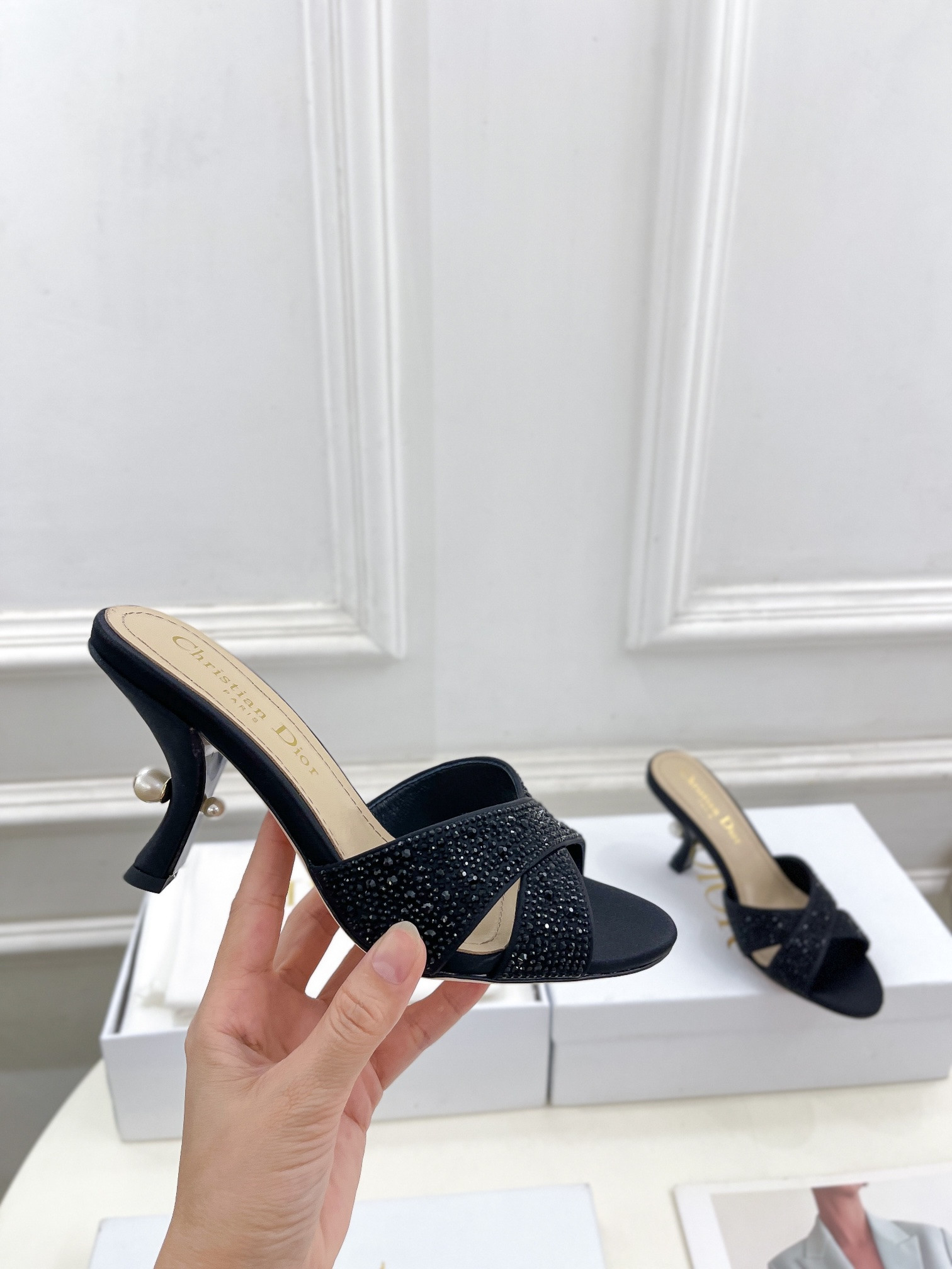 ua D*or tribales heeled slide