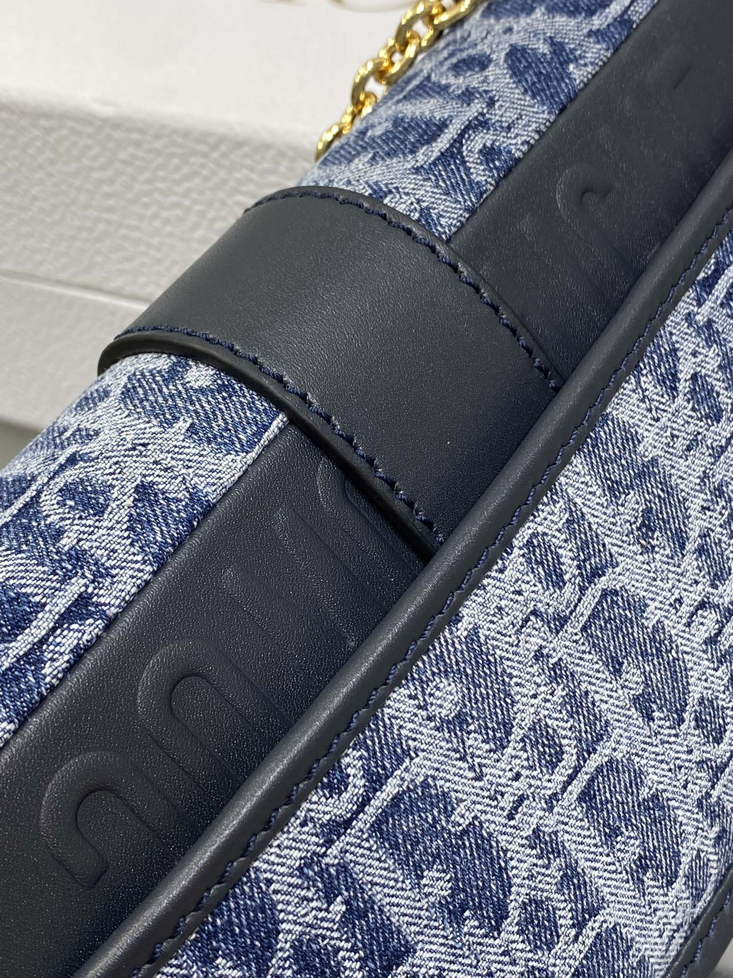 D*or 30 montaigne east-west bag with chain blue denim D*or oblique jacquard 21 x 12 x 6 cm