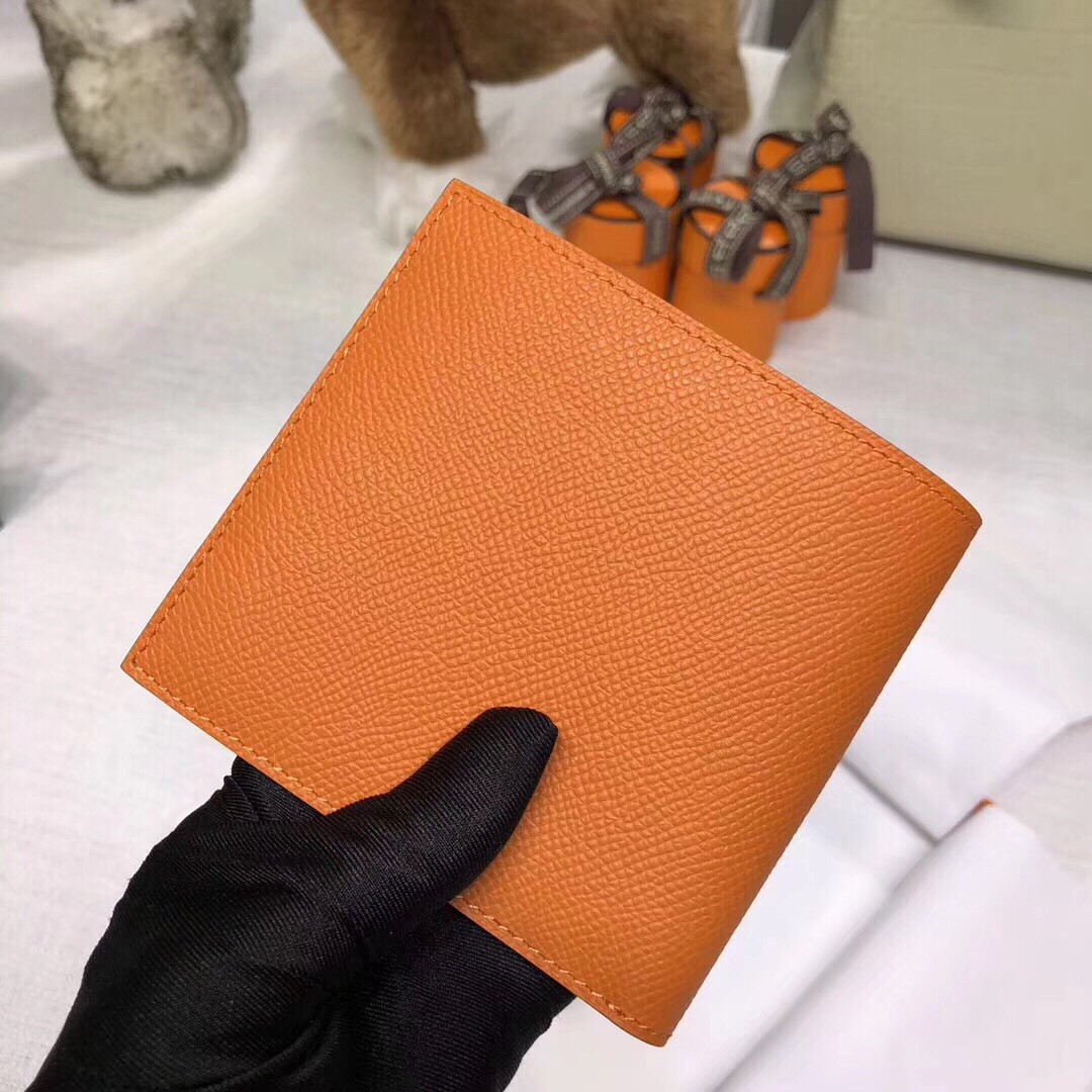 H**me5 poker compact wallet