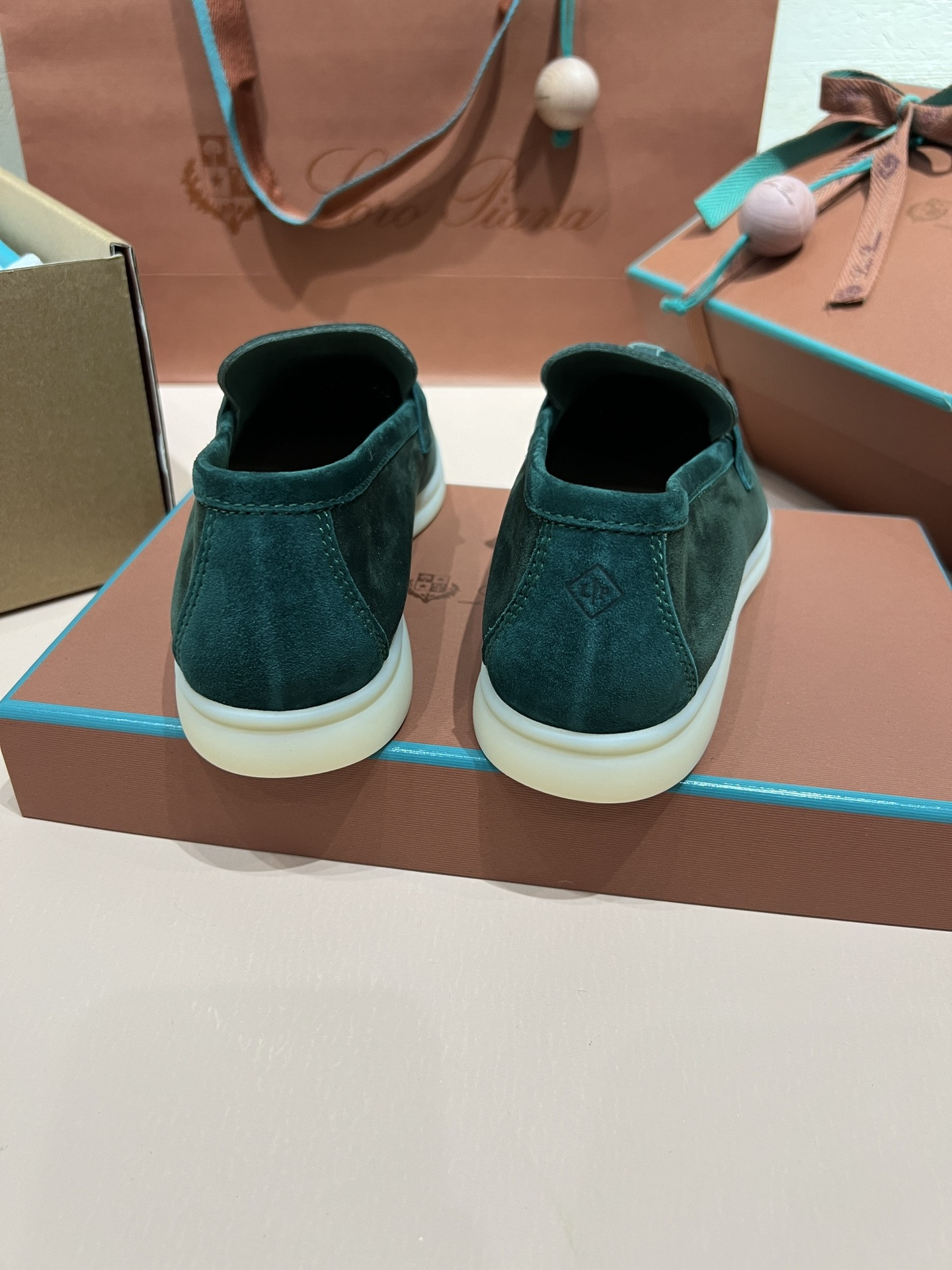 ua L**o p*ana summer charms walk loafers