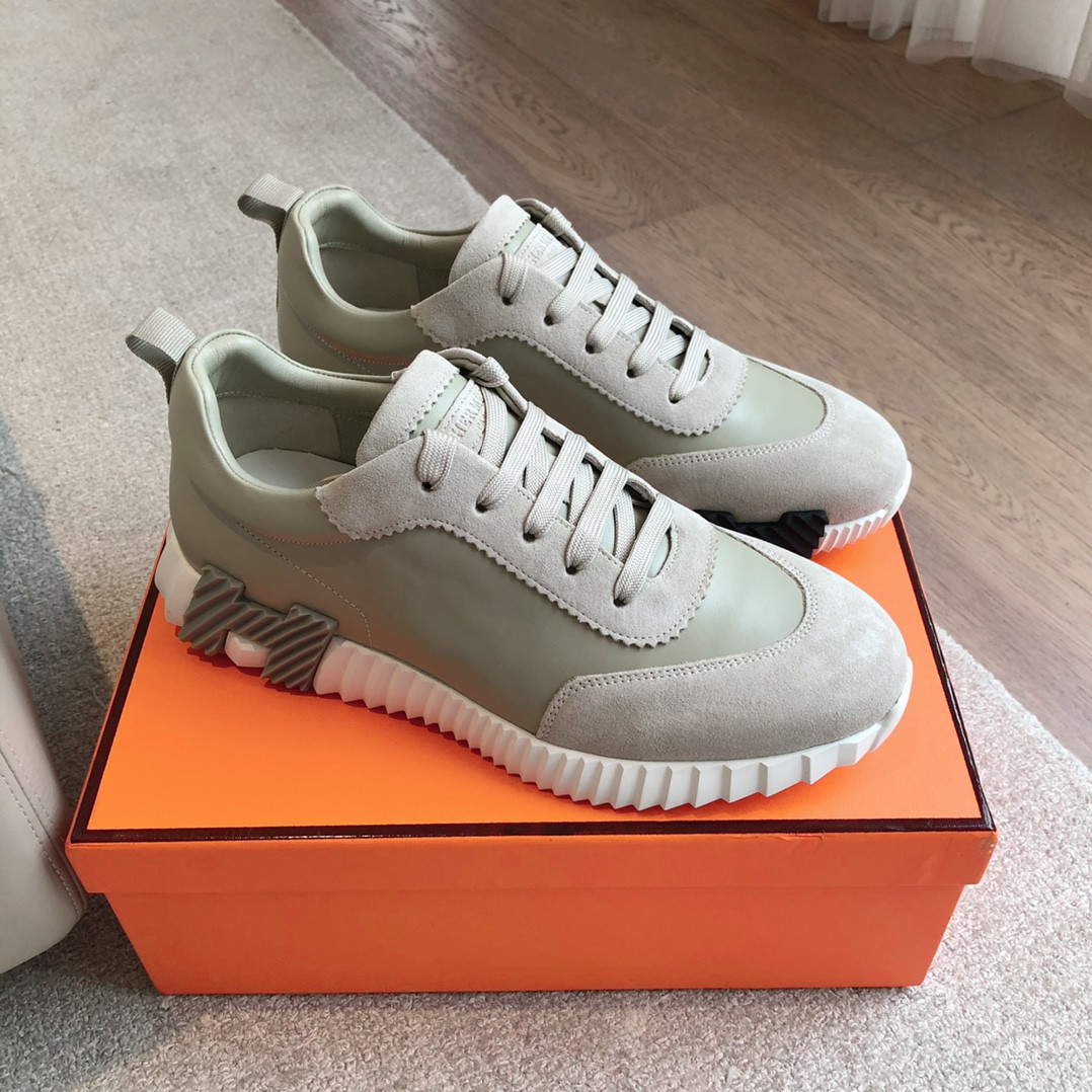 ua H**me5 bouncing sneaker