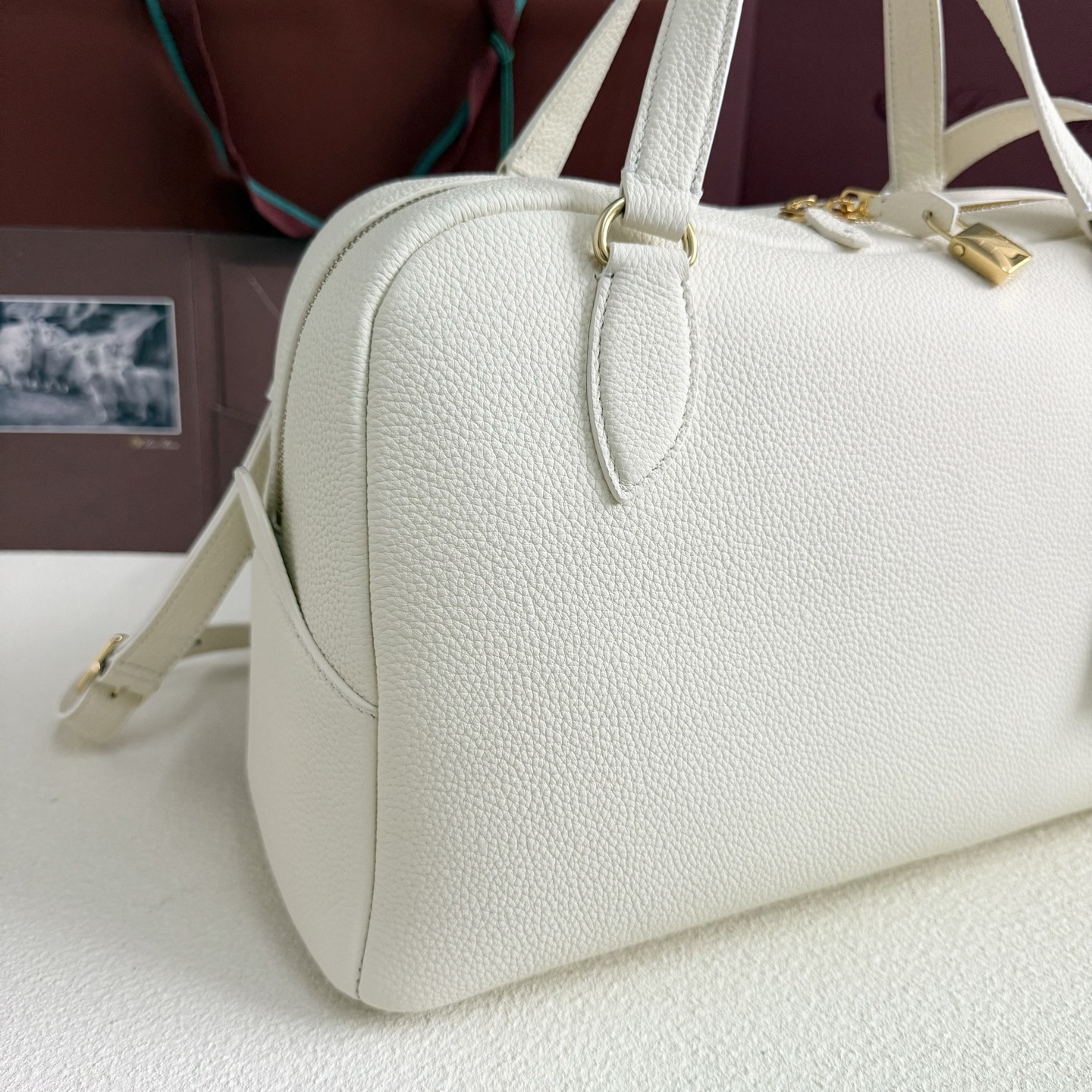 L**o p*ana needle 38x22x16cm